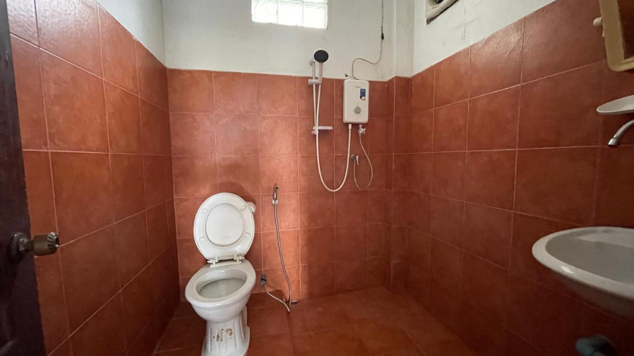 Sokxay Guerthouse Hotell Vang Vieng Exteriör bild