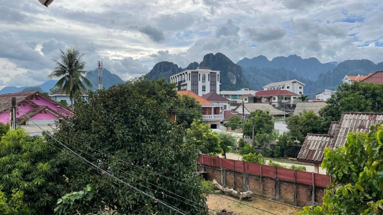 Sokxay Guerthouse Hotell Vang Vieng Exteriör bild