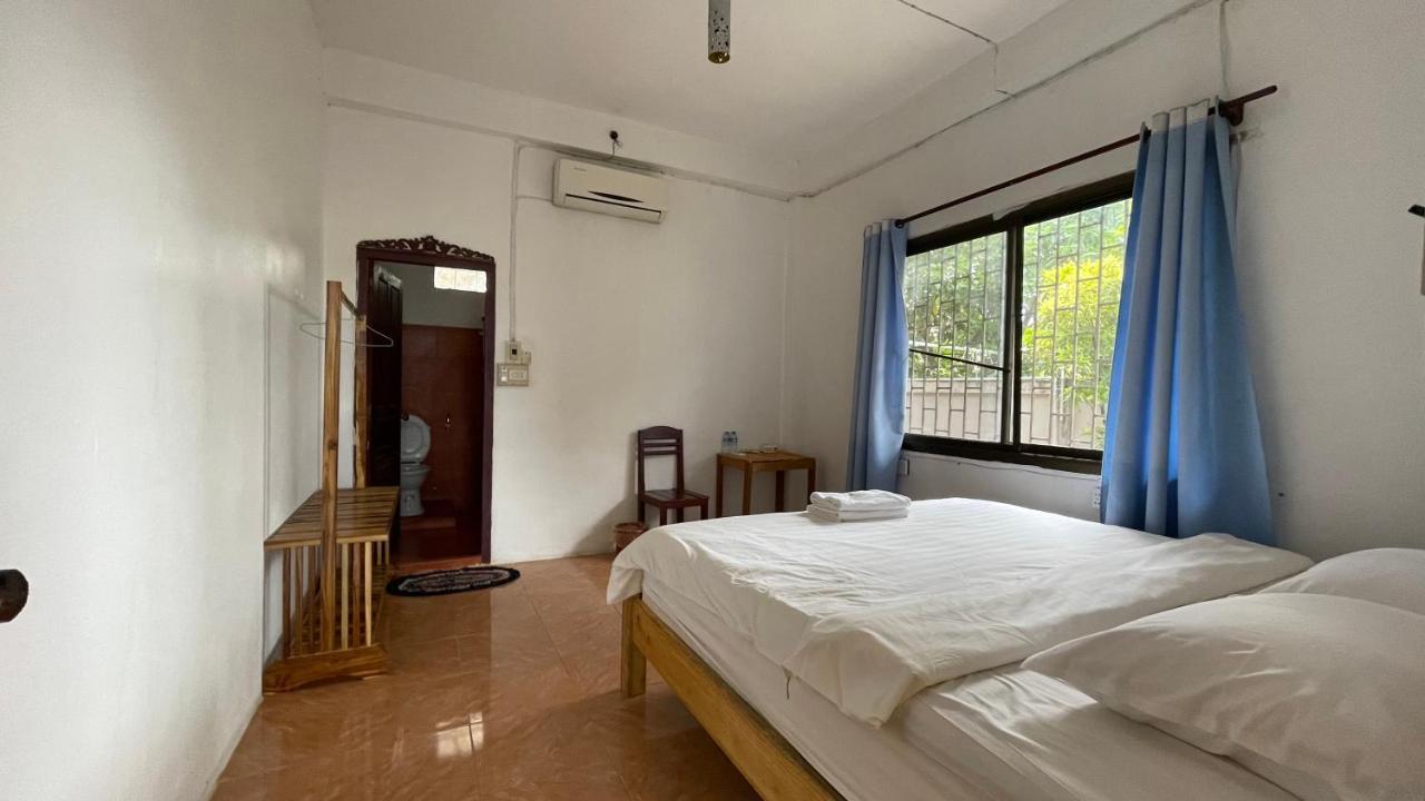 Sokxay Guerthouse Hotell Vang Vieng Exteriör bild