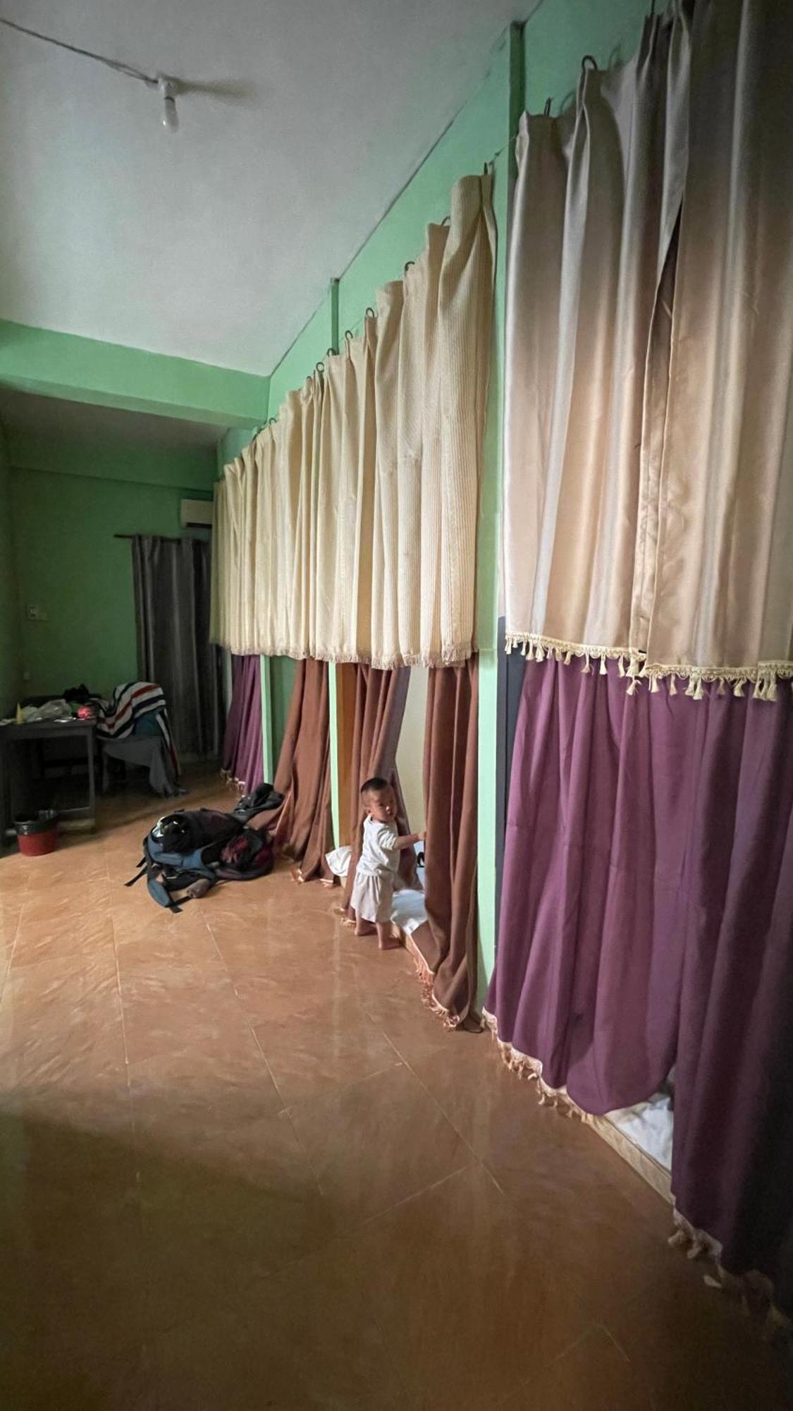 Sokxay Guerthouse Hotell Vang Vieng Exteriör bild